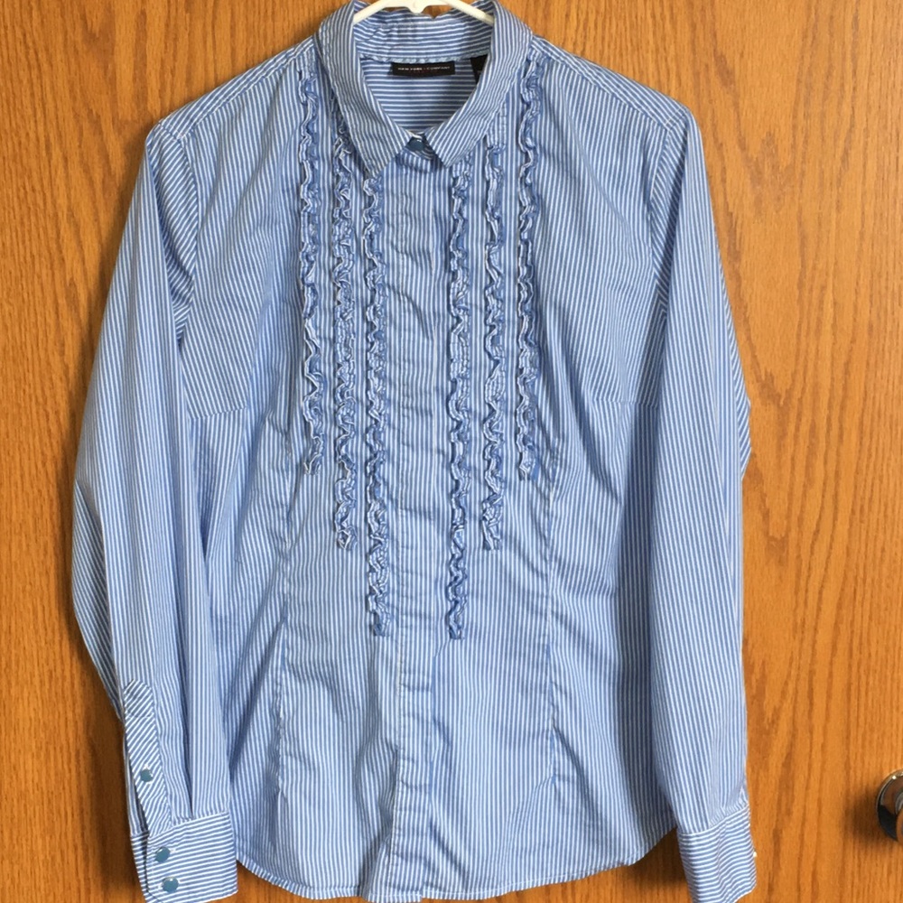 New York & Co button down, long sleeve top blue